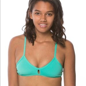 jolyn vent top in seafoam